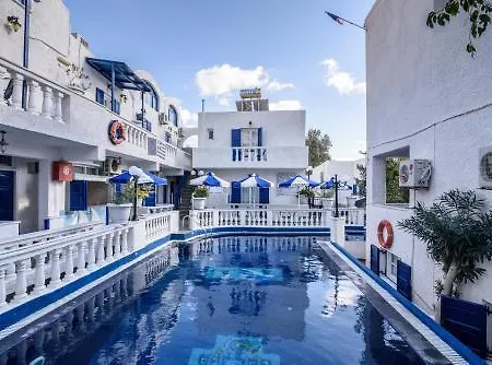 Porto Perissa (Santorini)